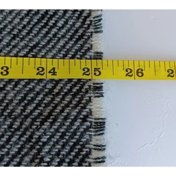 Demdaco Soft Black Gray Cream Plaid Scarf w/Buttons - Picture 8 of 9